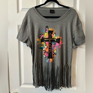 EUC First Love Gray Fringe Tee w/Black Cross & Multicolor Butterflies Sz 2X
